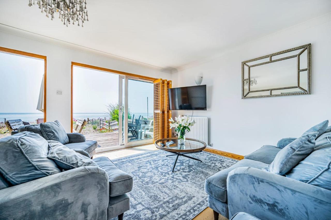 Pebble Paradise Beachfront Family Getaway Певенси Экстерьер фото