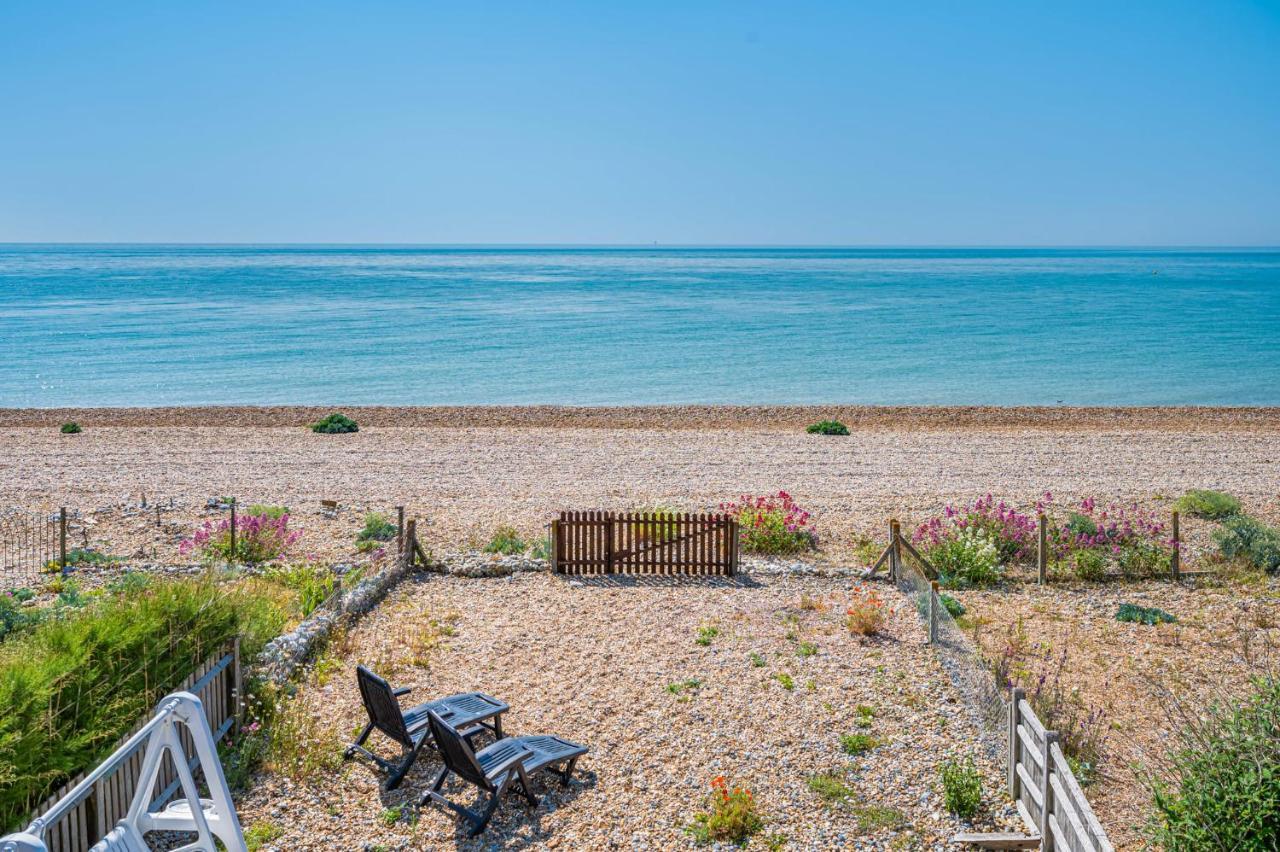 Pebble Paradise Beachfront Family Getaway Певенси Экстерьер фото