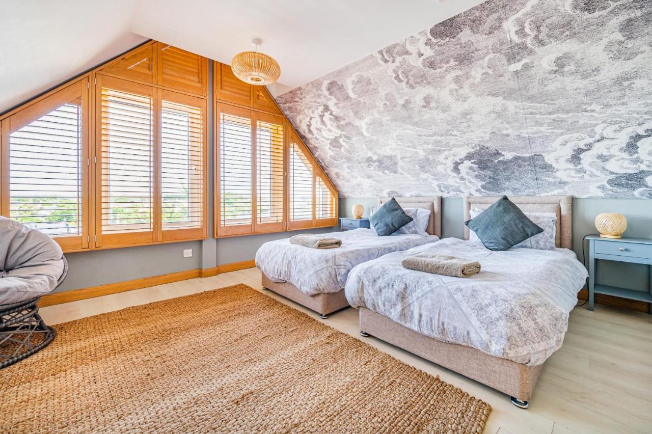 Pebble Paradise Beachfront Family Getaway Певенси Экстерьер фото