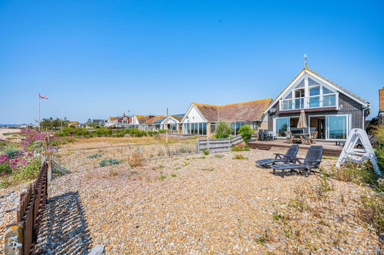Pebble Paradise Beachfront Family Getaway Певенси Экстерьер фото