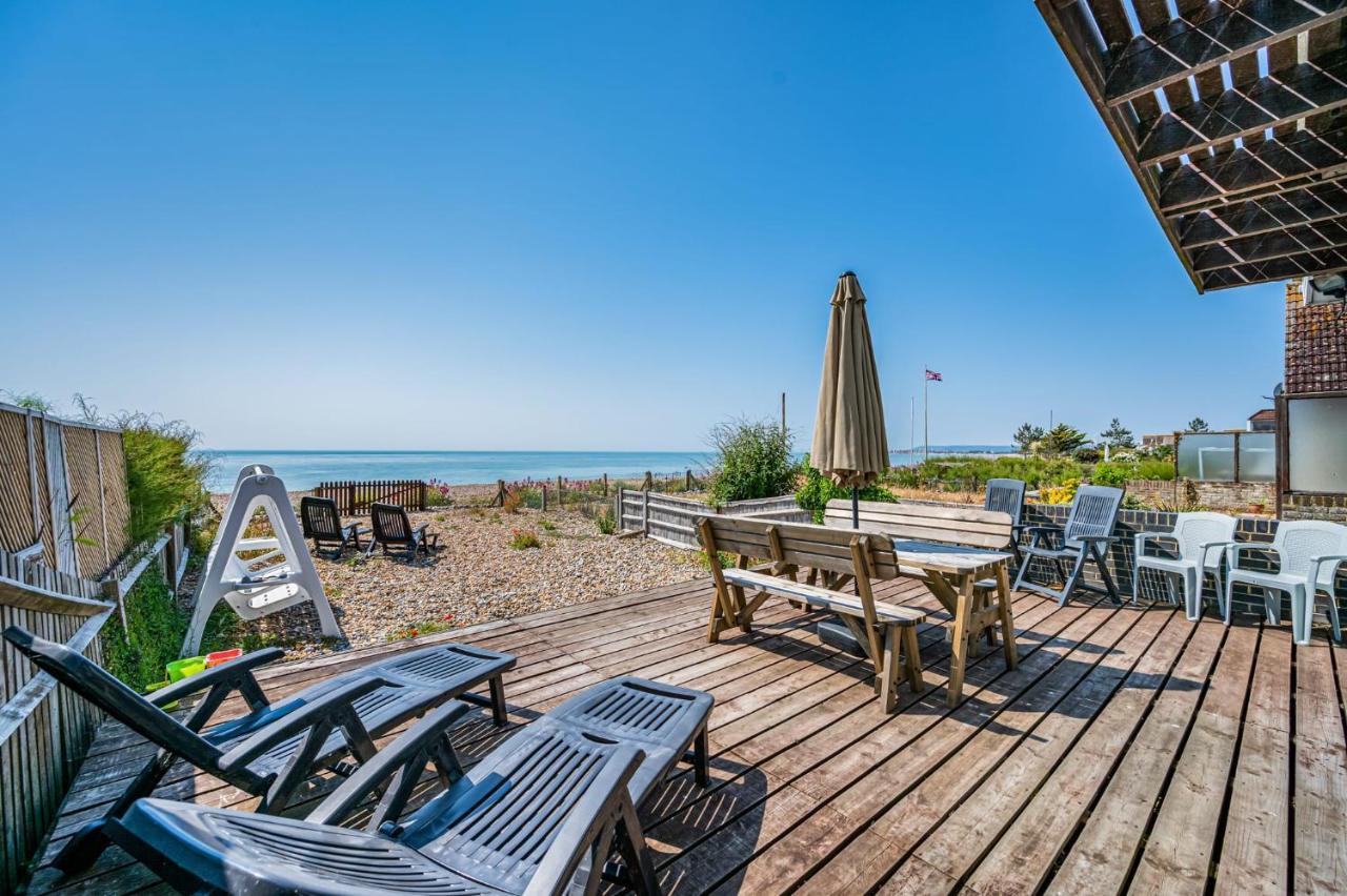 Pebble Paradise Beachfront Family Getaway Певенси Экстерьер фото